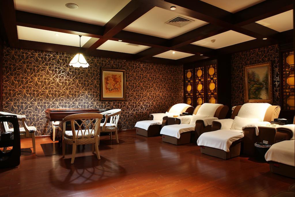 Beijing Palace International Hotel Пекин Экстерьер фото
